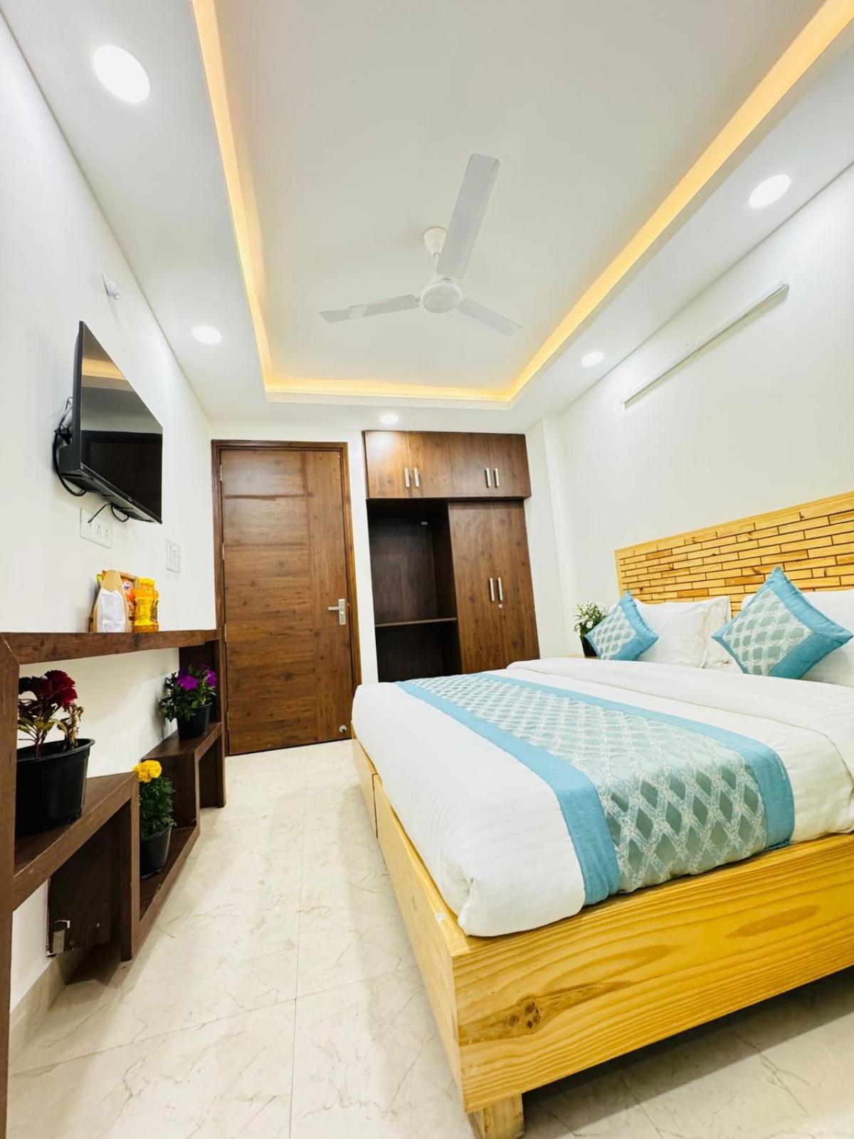 Ashram View Just 10 Minute Away Form Nizamuddin Railway Station Hotel New Delhi