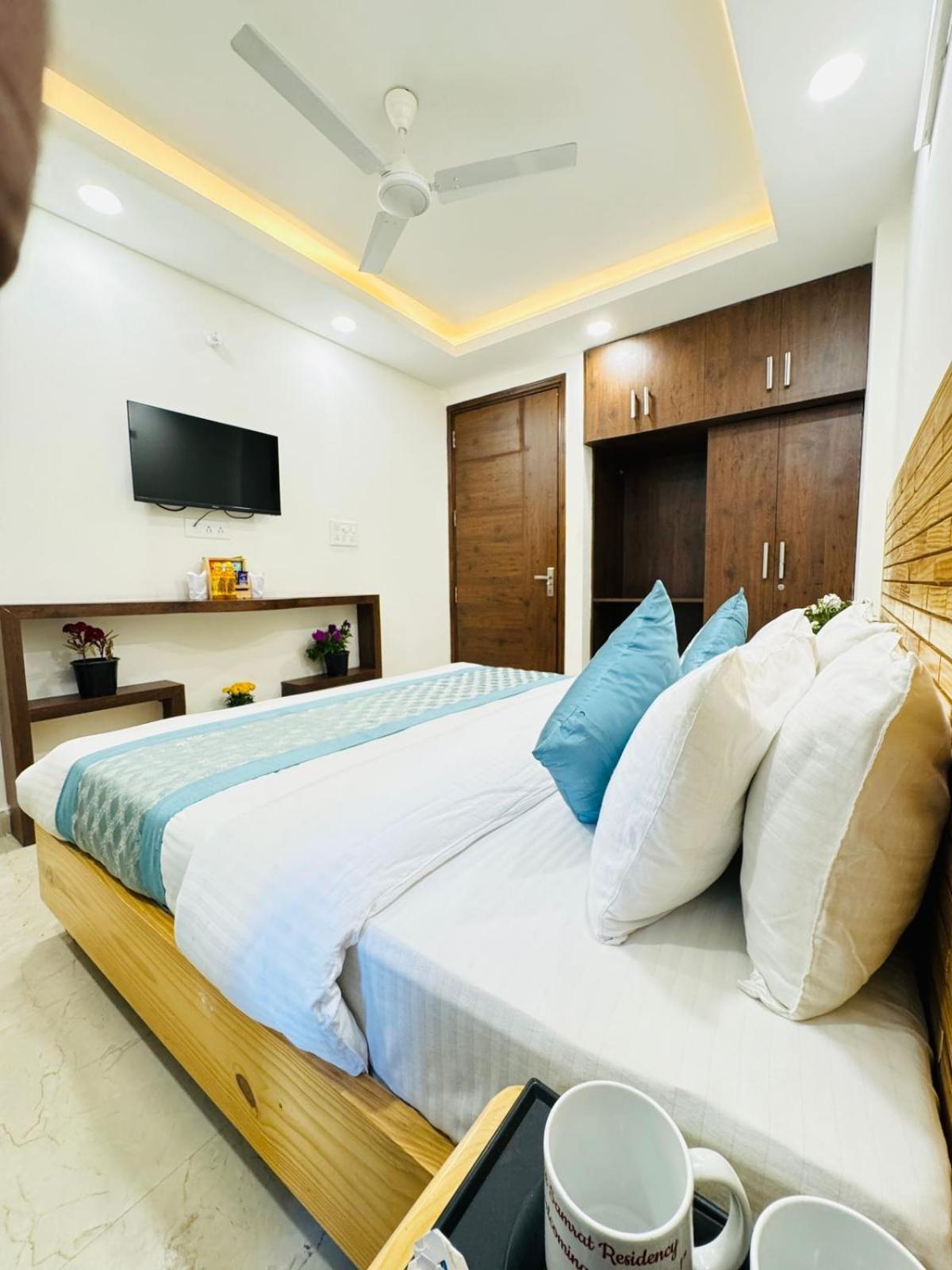 Ashram View Just 10 Minute Away Form Nizamuddin Railway Station Hotel New Delhi